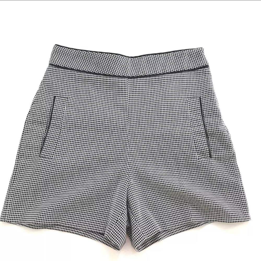 Zara Basic Checkered High-Waisted Black and White Shorts Size M